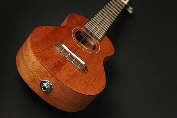 Takamine akustiski elektriskā EGU-T1 Tenora izmēra Ukulele ar EQ skaņas noņēmēju