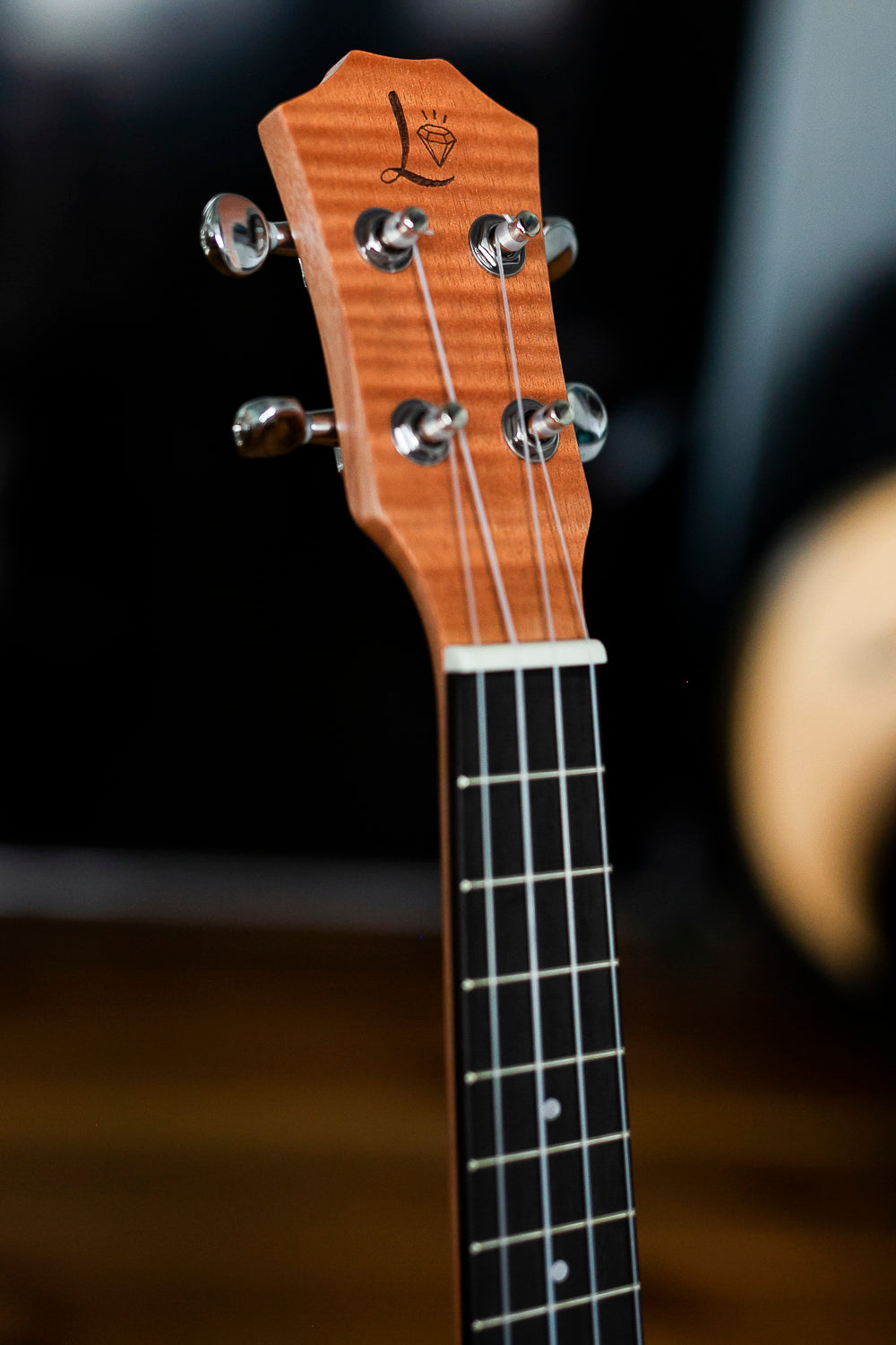 Diamond L Koncerta izmēra Tiger pattern ukulele