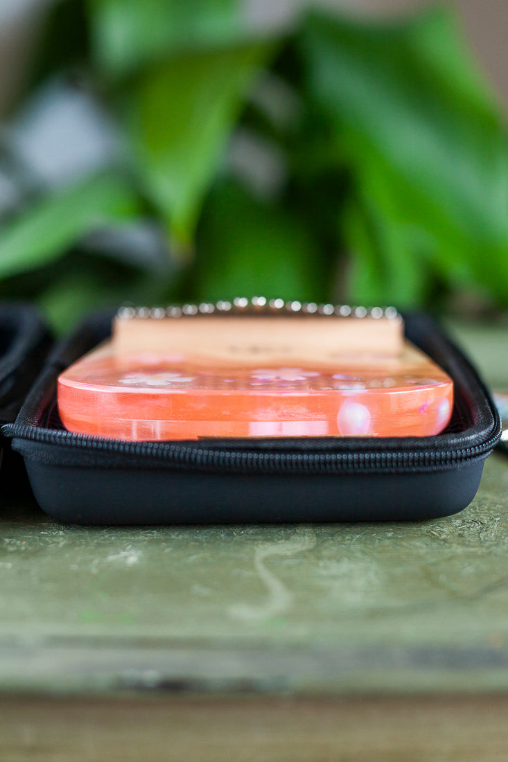 Experience the Beauty of Music with Our 17 Key Kalimba - Solid Wood and Acrylic Design with Complete Kit