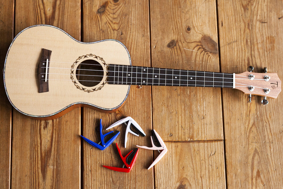Ukuleles Capo ROZĀ