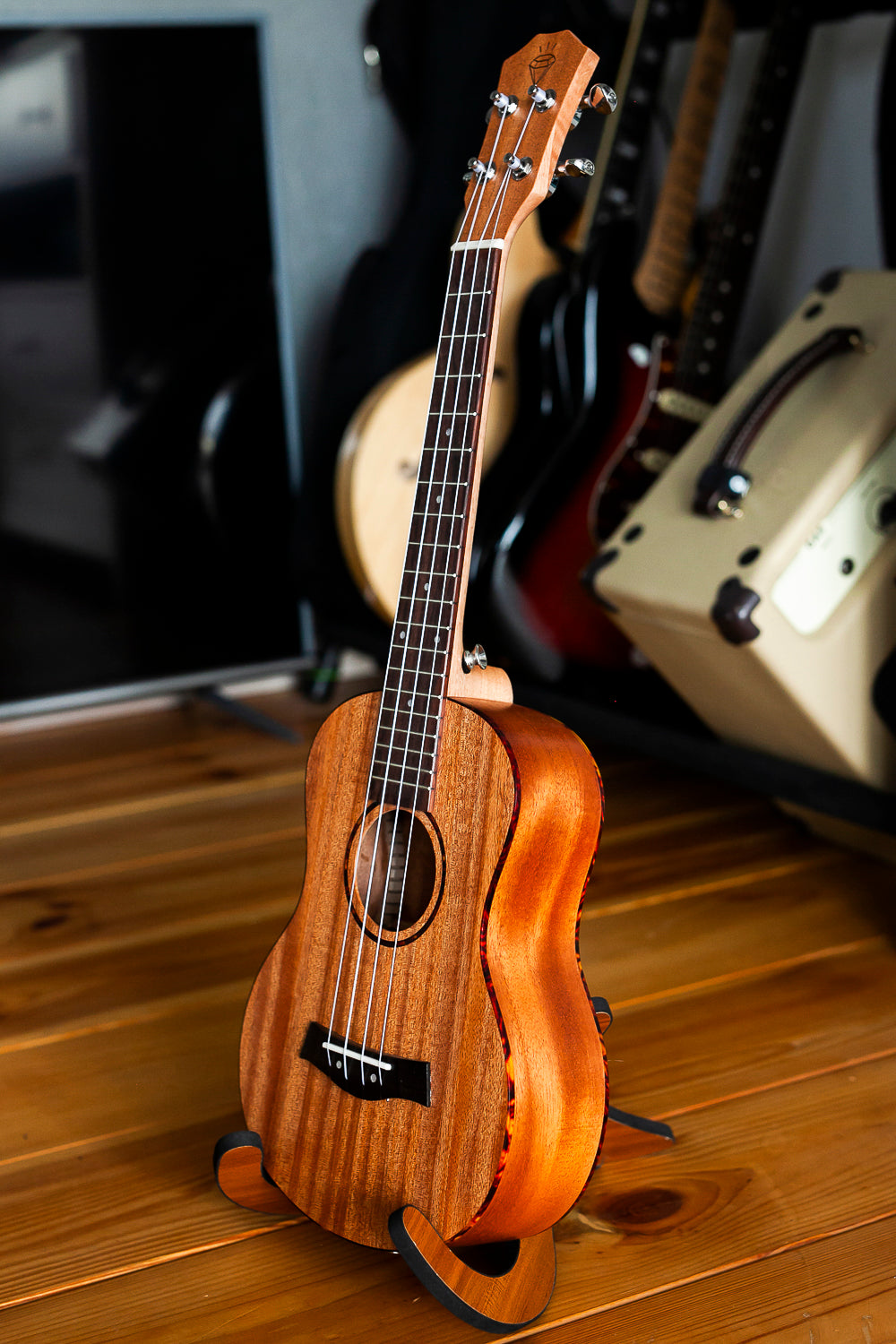 Diamond Tenora izmēra ukulele Mahogany Solid Top