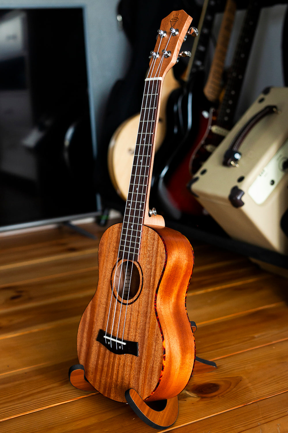 Diamond Tenora izmēra ukulele MahoganySolid Top