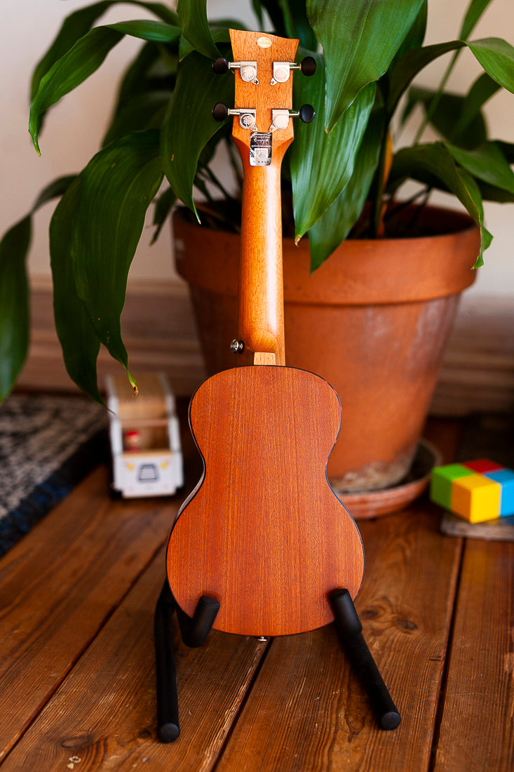 ENYA KUS28D Solid Engelman Spruce Top Soprāna Ukulele Ar Somu