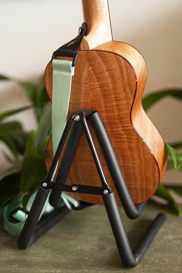 Ukuleles statīvs J-40F PRO